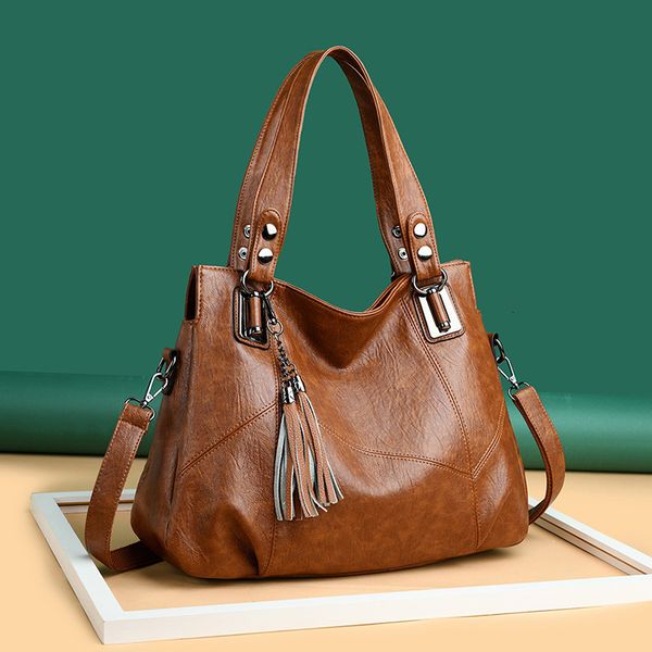 evening bag women's 2021 fashion middle aged mother's large capacity handle soft leather one shoulder messenger
evening bag women's 2021 fashion middle aged mother's large capacity handle soft leather one shoulder messenger