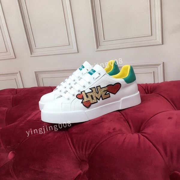 2021 designer sneakers mens women casual shoes fashion white genuine leather luxury flower embroidered flat sports 34-45, Black
2021 designer sneakers mens women casual shoes fashion white genuine leather luxury flower embroidered flat sports 34-45, Black