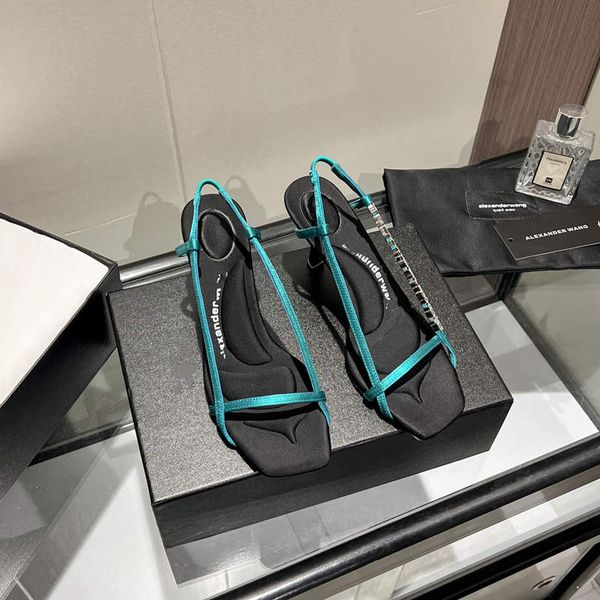 2022 spring and summer new ladies sandals luxury designer shoes one word with letter rhinestone stiletto, Black
2022 spring and summer new ladies sandals luxury designer shoes one word with letter rhinestone stiletto, Black