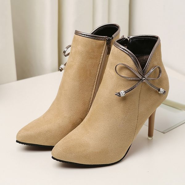2021 autumn and winter bow pointed korean fashion thin high heels short barrel martin boot's sho, Black
2021 autumn and winter bow pointed korean fashion thin high heels short barrel martin boot's sho, Black