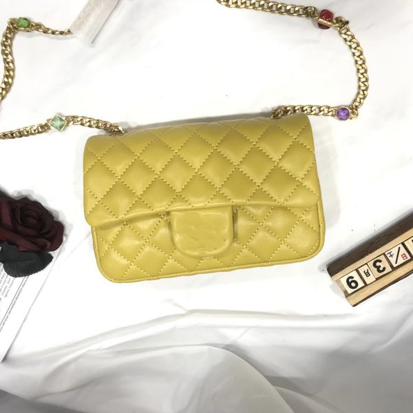 messenger bag saddle shopping lady designer one shoulder solid color wild retro exquisite luxury large-capacity leather handbag wrist pocket
messenger bag saddle shopping lady designer one shoulder solid color wild retro exquisite luxury large-capacity leather handbag wrist pocket