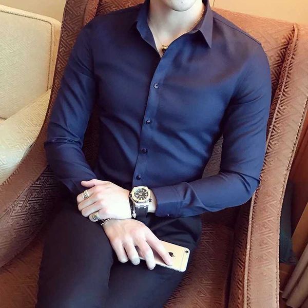 long sleeve men's shirt korean slim fit busins fashion trend solid color tooling, White;black
long sleeve men's shirt korean slim fit busins fashion trend solid color tooling, White;black
