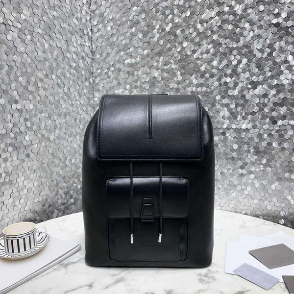 7a+designers new style backpack delicate and elegant. modeling simple fashion style exquisite leather craftsmanship spacious interior space
7a+designers new style backpack delicate and elegant. modeling simple fashion style exquisite leather craftsmanship spacious interior space