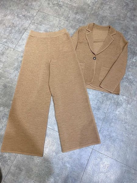 women's two piece pants 2021 women fashion wool suit jacket + trousers 2-piece set 0917, White
women's two piece pants 2021 women fashion wool suit jacket + trousers 2-piece set 0917, White