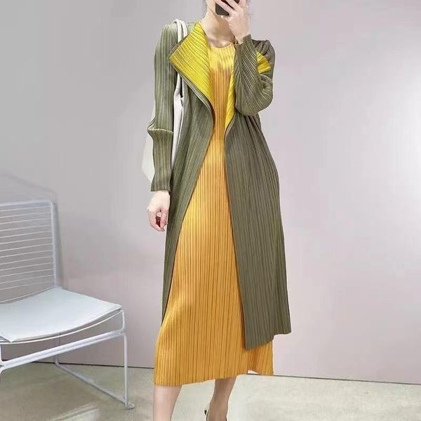 women's trench coats 2021 autumn miyak pleated women coat fashion solid long sleeve female tide 88066#, Tan;black
women's trench coats 2021 autumn miyak pleated women coat fashion solid long sleeve female tide 88066#, Tan;black