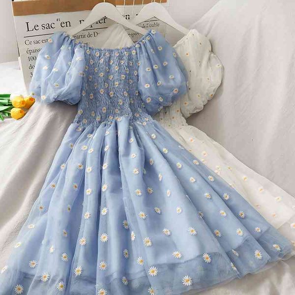 casual dresses sweet little fresh folds waist slimming puff sleeve mesh dress female embroidery small daisy high summer pugd, Black;gray
casual dresses sweet little fresh folds waist slimming puff sleeve mesh dress female embroidery small daisy high summer pugd, Black;gray