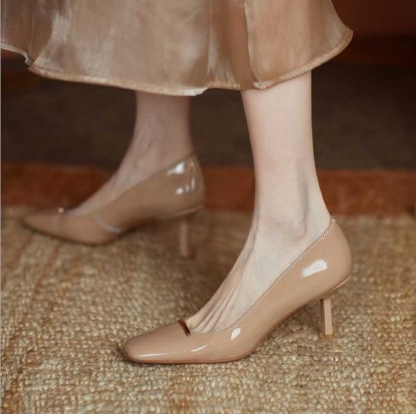dress shoes soft cow patent leather high heels 2021 spring square toe single female stiletto heel workplace work fas, Black
dress shoes soft cow patent leather high heels 2021 spring square toe single female stiletto heel workplace work fas, Black