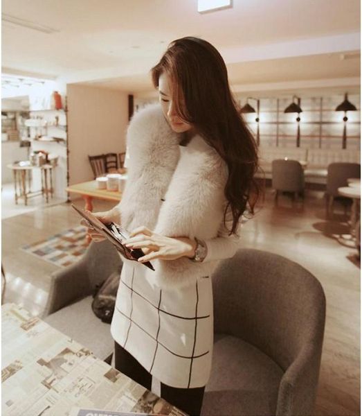 women's vests formal women short fur coat 2021 autumn fluffy vest sleeveless faux overcoat synthetic fabric gilet xl244, Black;white
women's vests formal women short fur coat 2021 autumn fluffy vest sleeveless faux overcoat synthetic fabric gilet xl244, Black;white