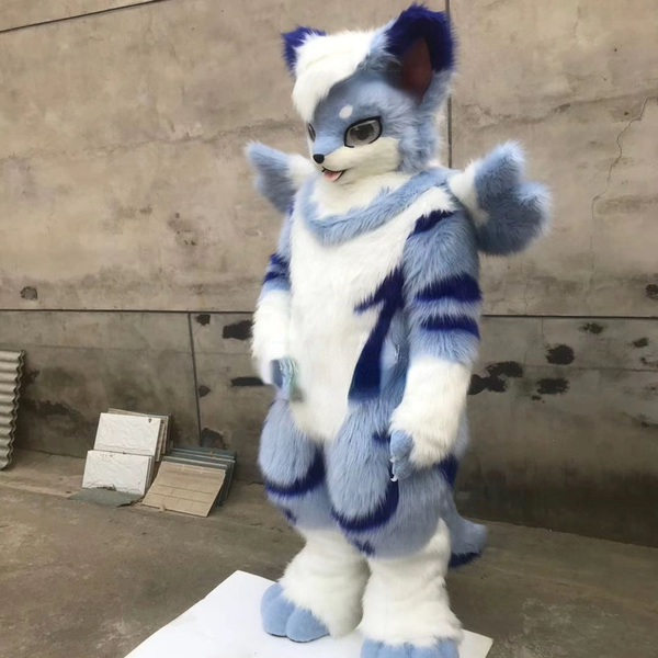 mascot costumes long-haired fursuit fursuit full-mounted animal head furry large-scale event performance costume, Red;yellow
mascot costumes long-haired fursuit fursuit full-mounted animal head furry large-scale event performance costume, Red;yellow