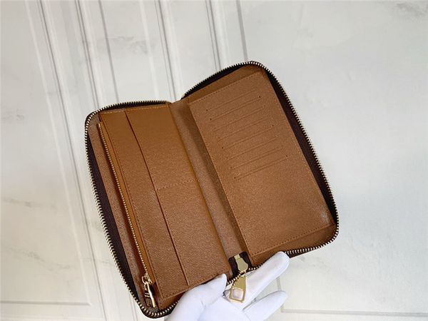 wholesale famous brand fashion wallet single zipper designer men's and women's leather with orange box 63098, Red;black
wholesale famous brand fashion wallet single zipper designer men's and women's leather with orange box 63098, Red;black