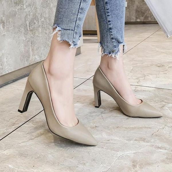 dress shoes 2021 high-heeled women pumps fashion korean version pointed thick heel large size women's 41 42 43, Black
dress shoes 2021 high-heeled women pumps fashion korean version pointed thick heel large size women's 41 42 43, Black