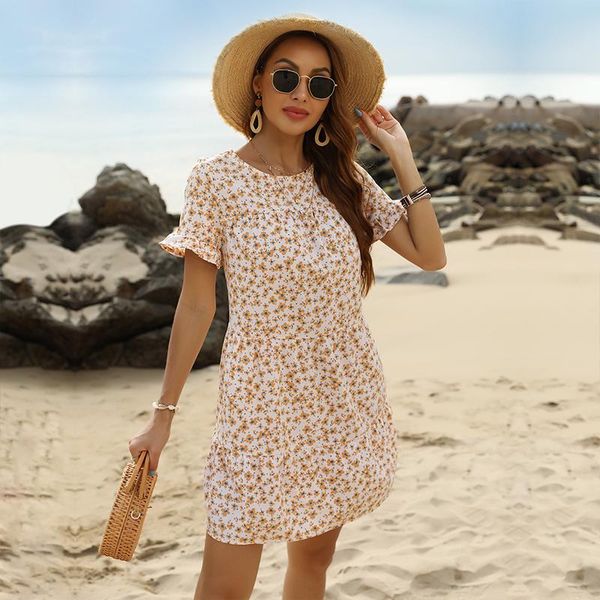 party dresses 2021 summer european and american french floral v-neck bubble short sleeve dress, White;black
party dresses 2021 summer european and american french floral v-neck bubble short sleeve dress, White;black