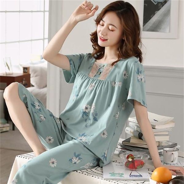 women's sleepwear middle-aged pajamas women's cotton summer mother home clothes short sleeve cropped pant sleepwear suit pijama fe, Black;red
women's sleepwear middle-aged pajamas women's cotton summer mother home clothes short sleeve cropped pant sleepwear suit pijama fe, Black;red