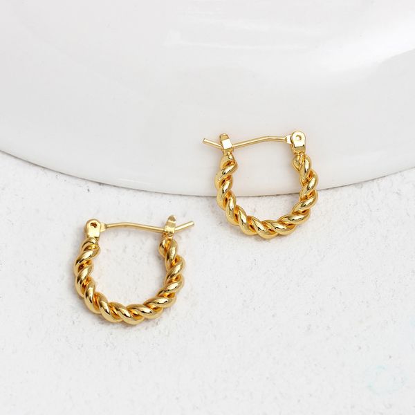 personalized twist flower small earrings women's indifference design light luxury lovely, Golden
personalized twist flower small earrings women's indifference design light luxury lovely, Golden