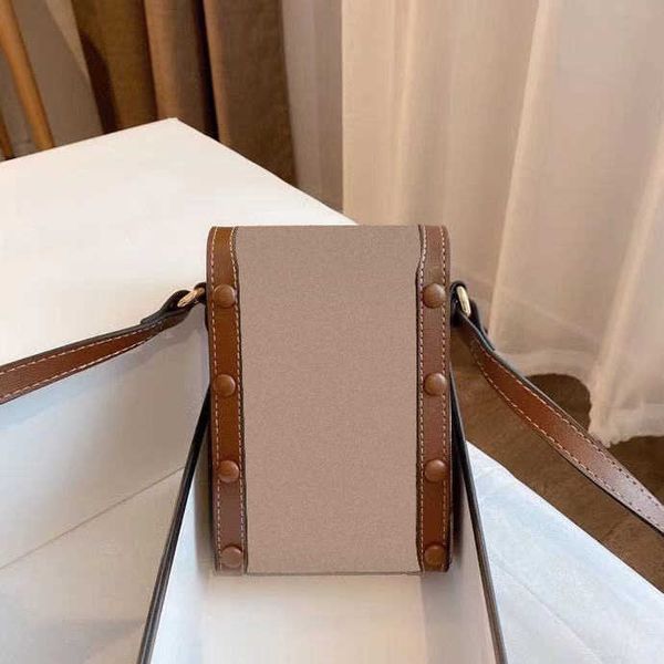 1955ss shoulder bag handbag wallet luxury designer old flower classic cross body women with stripes lock letter genuine leather flap fashion, Red;black
1955ss shoulder bag handbag wallet luxury designer old flower classic cross body women with stripes lock letter genuine leather flap fashion, Red;black