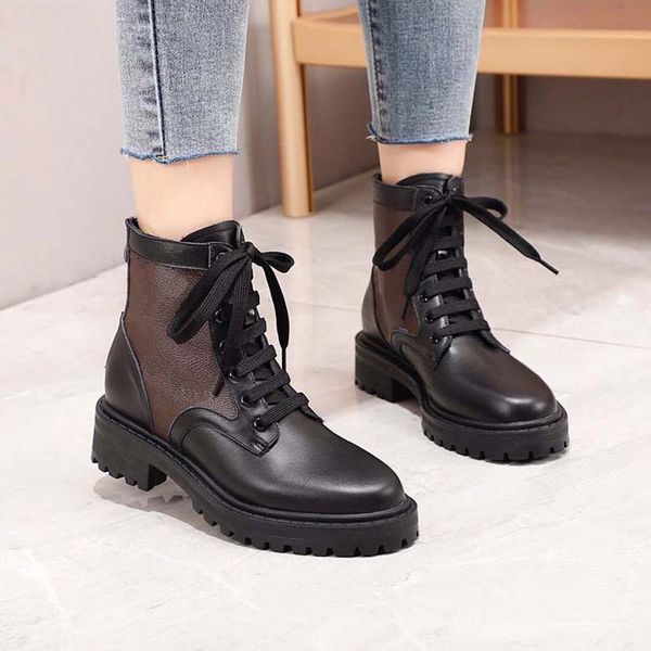 new ankle boots women pocket bag muffin platform ankle boots mid tube knight boots motorcycle shoes 10p3001-9, Black
new ankle boots women pocket bag muffin platform ankle boots mid tube knight boots motorcycle shoes 10p3001-9, Black