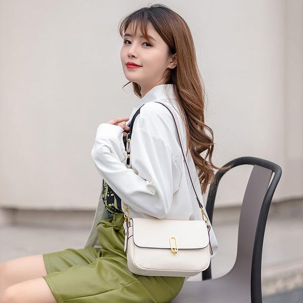 evening bags bag female spring/summer 2021 fashion trends one shoulder contracted inclined chain pure color wholesale
evening bags bag female spring/summer 2021 fashion trends one shoulder contracted inclined chain pure color wholesale