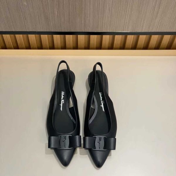21 summer new pointed butterfly sandals fashion open heel small single shoes versatile small fragrance leather women's shoes zlh, Black
21 summer new pointed butterfly sandals fashion open heel small single shoes versatile small fragrance leather women's shoes zlh, Black