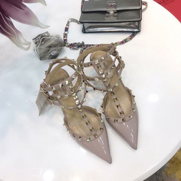 2021 good quality fashion women luxurys designers shoes designer sandals womens luxury high heels sandal dress shoess with box size 35-41 -h, Black
2021 good quality fashion women luxurys designers shoes designer sandals womens luxury high heels sandal dress shoess with box size 35-41 -h, Black