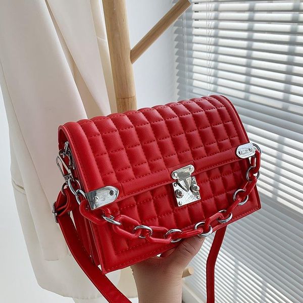outdoor bags woman shoulder bag fashion chain messenger handbag large capacity shopping female trend in 2021
outdoor bags woman shoulder bag fashion chain messenger handbag large capacity shopping female trend in 2021