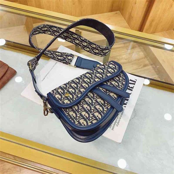 live broadcast saddle single shoulder messenger portable fashionable embroidered women's bag 50% clearance sale
live broadcast saddle single shoulder messenger portable fashionable embroidered women's bag 50% clearance sale
