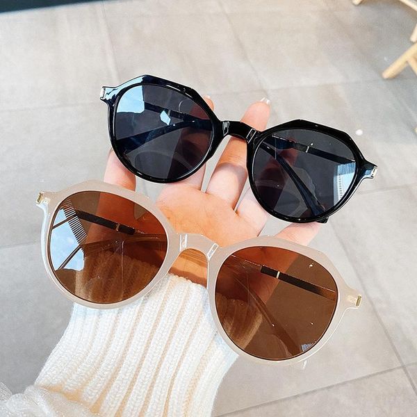 sunglasses vintage woman elegant sun glasses women fashion trendy female outdoor shade uv400 eyewear driving gafas de sol mujer, White;black
sunglasses vintage woman elegant sun glasses women fashion trendy female outdoor shade uv400 eyewear driving gafas de sol mujer, White;black
