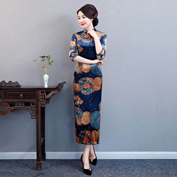autumn women long velour cheongsam print floral daily banquet mother straight qipao gown slim show chinese dresses ethnic clothing, Red
autumn women long velour cheongsam print floral daily banquet mother straight qipao gown slim show chinese dresses ethnic clothing, Red