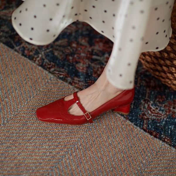 dress shoes women's style square head mary jane thick heel sweet red carved middle four seasons, Black
dress shoes women's style square head mary jane thick heel sweet red carved middle four seasons, Black