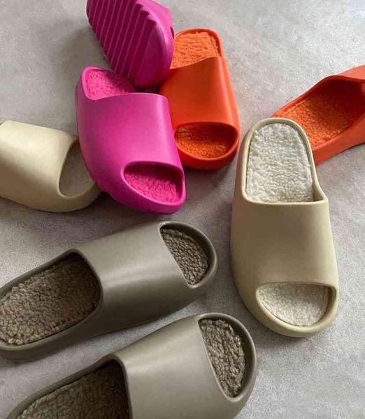 autumn and winter thickening couples one-flip thick-soled household plus velvet slippers outer wear beach slippers wholesal 823, Black
autumn and winter thickening couples one-flip thick-soled household plus velvet slippers outer wear beach slippers wholesal 823, Black