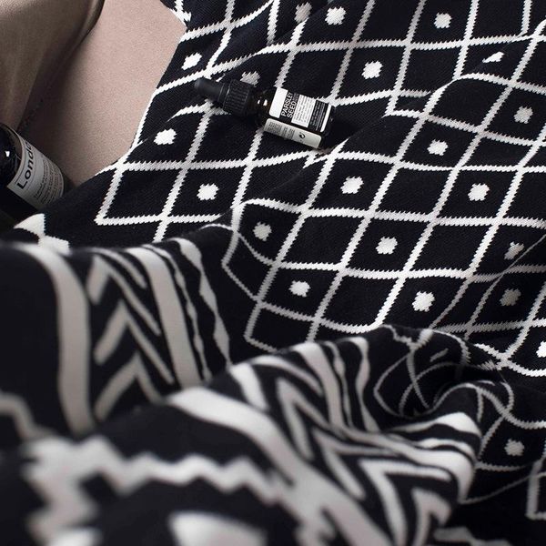 white black blanket knitted soft portable wearable sofa office nap throw for adults thread yarn dyed geometric blankets
white black blanket knitted soft portable wearable sofa office nap throw for adults thread yarn dyed geometric blankets
