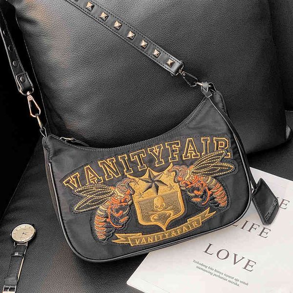 bag handbag design embroidered pattern single shoulder personalized rivet multi-purpose oblique cross foreskin small tide, Black;red
bag handbag design embroidered pattern single shoulder personalized rivet multi-purpose oblique cross foreskin small tide, Black;red