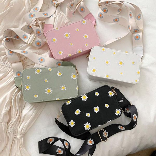 fashion small daisy female bags wide nylon shoulder strap shoulder messenger bag sac summer new printed small square bag
fashion small daisy female bags wide nylon shoulder strap shoulder messenger bag sac summer new printed small square bag