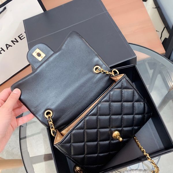 fashion designer bags women handbag crossbody messenger shoulder chain bag good quality leather purses ladies high capacity v-shape rhombic
fashion designer bags women handbag crossbody messenger shoulder chain bag good quality leather purses ladies high capacity v-shape rhombic