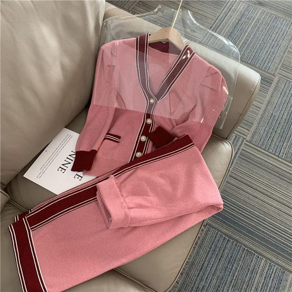 women's two piece pants 2021 french women 's autumn knitted suit button solid color + - stitching socialite large size, White
women's two piece pants 2021 french women 's autumn knitted suit button solid color + - stitching socialite large size, White