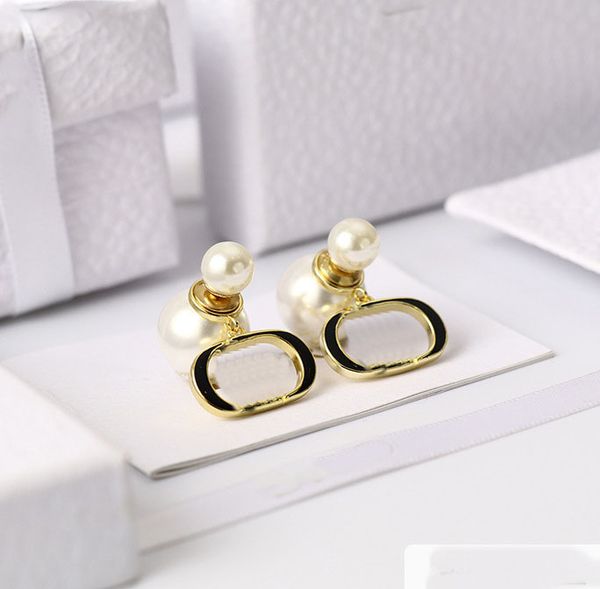d 2021 new letter c tassel earrings stud women pearl internet celebrity pearl earring female designer jewelry di fdfghd, Golden;silver
d 2021 new letter c tassel earrings stud women pearl internet celebrity pearl earring female designer jewelry di fdfghd, Golden;silver