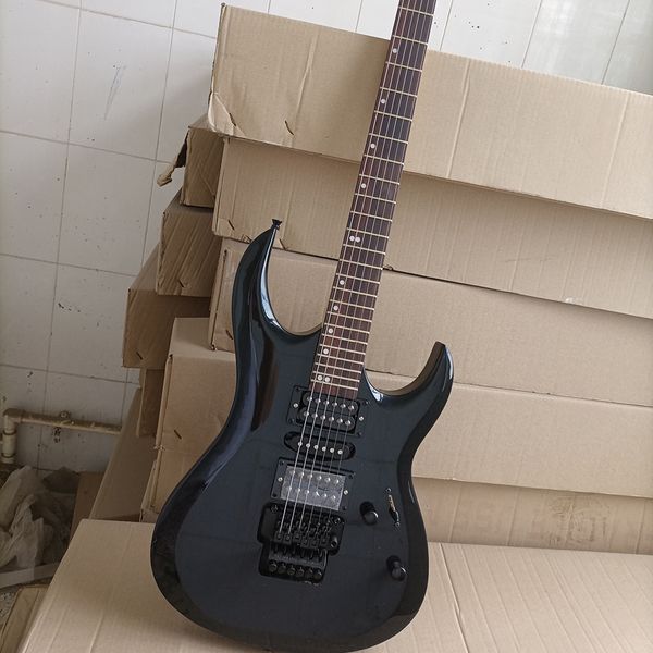 6 strings gloss black electric guitar with 24 frets,rosewood fretboard 
6 strings gloss black electric guitar with 24 frets,rosewood fretboard