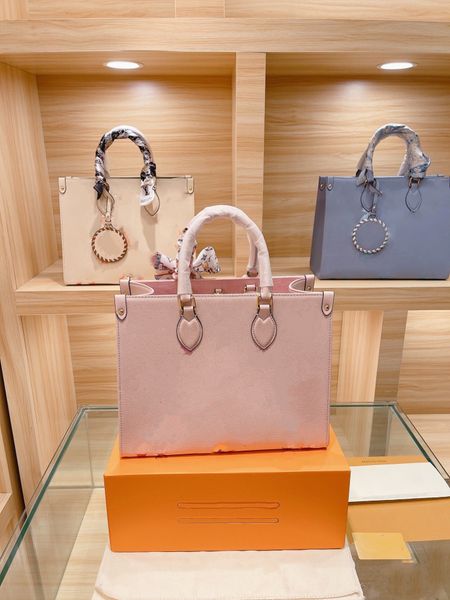 senior relief embossing bag handbag gradient inspiration comes from a spoof street brand fashion bags luxury goods package designers womens 
senior relief embossing bag handbag gradient inspiration comes from a spoof street brand fashion bags luxury goods package designers womens