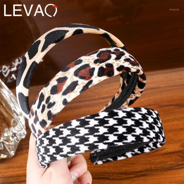 leopard-print headband velvet wide knot hoop hair bands hairband for women fashion headbands accessories1
leopard-print headband velvet wide knot hoop hair bands hairband for women fashion headbands accessories1