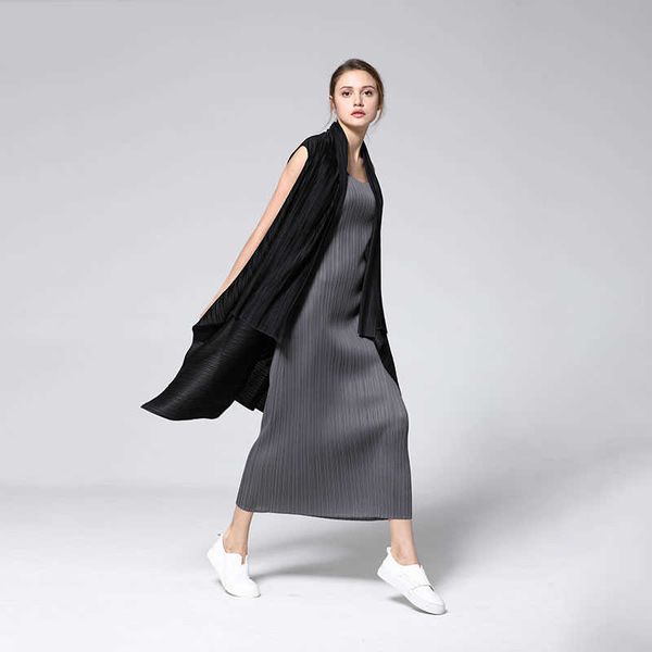 vanovich summer solid color fold sleeveless vest round neck korean style casual dress women's sets 210615, White
vanovich summer solid color fold sleeveless vest round neck korean style casual dress women's sets 210615, White