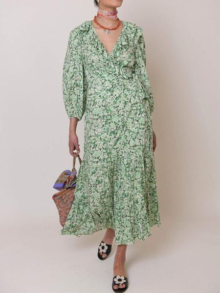 casual dresses 2021 early autumn puff sleeve waist slim ladies lace-up fashion long robe ruffles v-neck women floral midi dress, Black;gray
casual dresses 2021 early autumn puff sleeve waist slim ladies lace-up fashion long robe ruffles v-neck women floral midi dress, Black;gray