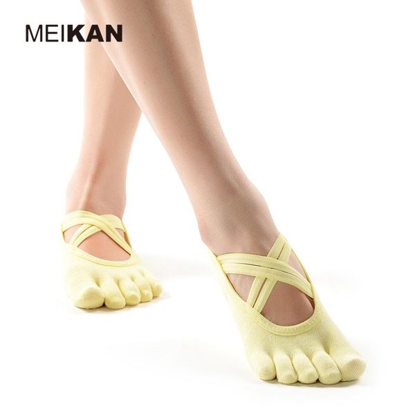 color meikan beauty five-finger toe separated yoga socks for women double cross tie professional non-slip floor sports, Black
color meikan beauty five-finger toe separated yoga socks for women double cross tie professional non-slip floor sports, Black