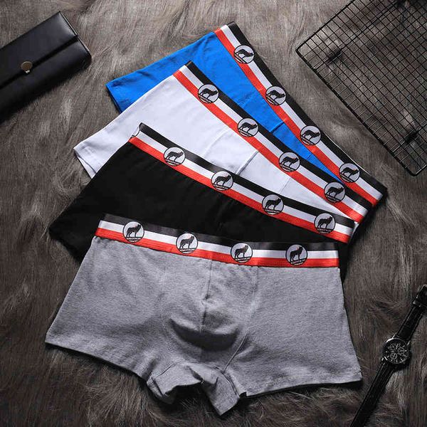 men's cotton plain underwear fashionable men's business leisure high-end boxer shorts, Black;white
men's cotton plain underwear fashionable men's business leisure high-end boxer shorts, Black;white
