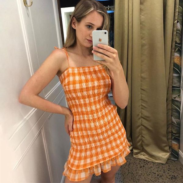 see 2021 trendy shirred dress women boho beach plaid bodycon mini female vestidos ruffle casual dresses, Black;gray
see 2021 trendy shirred dress women boho beach plaid bodycon mini female vestidos ruffle casual dresses, Black;gray