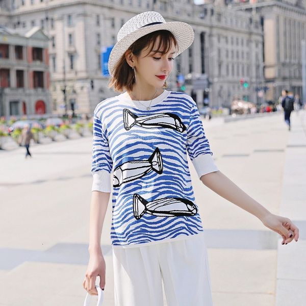 women's t-shirt runway model with the same marine three color fish matching around neck of short sleeve female pullover z3w1, White
women's t-shirt runway model with the same marine three color fish matching around neck of short sleeve female pullover z3w1, White