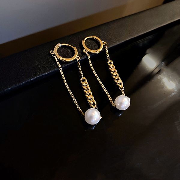 dangle chandelier ladies trend simple retro niche metal cold wind long temperament earrings party dinner jewelry, Silver
dangle chandelier ladies trend simple retro niche metal cold wind long temperament earrings party dinner jewelry, Silver