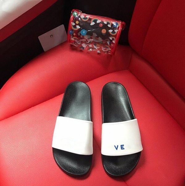 2021classic rubber slides men slipper gear bottoms flip flops women designer striped flowers pearl sandal 36 colors fashion summer beach sho, Black
2021classic rubber slides men slipper gear bottoms flip flops women designer striped flowers pearl sandal 36 colors fashion summer beach sho, Black