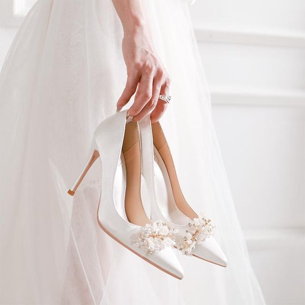 dress shoes spring rhinestone pointed shallow mouth white pearl flower stiletto silk bridal wedding banquet women's, Black
dress shoes spring rhinestone pointed shallow mouth white pearl flower stiletto silk bridal wedding banquet women's, Black