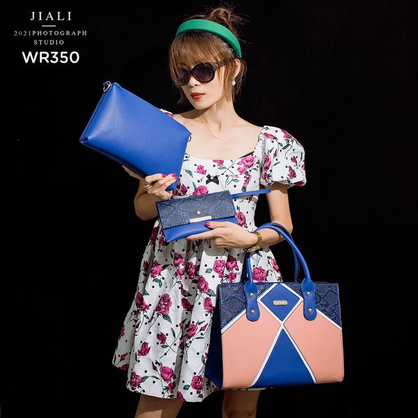 wholesale ladies leathers shoulder bags simple and versatile three-piece snakeskin handbag elegant printing fashion backpack popular contras
wholesale ladies leathers shoulder bags simple and versatile three-piece snakeskin handbag elegant printing fashion backpack popular contras