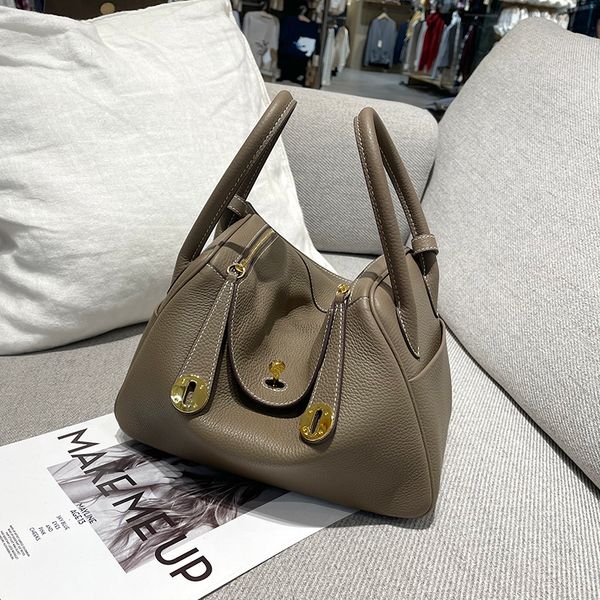 latest high-end custom togo leather bag underarm baotou layer womens cow bags pure leather shoulder large capacity handbag docto
latest high-end custom togo leather bag underarm baotou layer womens cow bags pure leather shoulder large capacity handbag docto