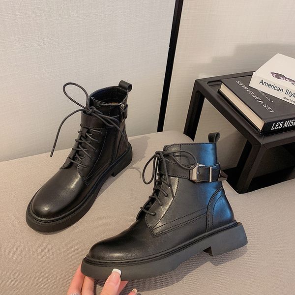 2021 autumn round head tube leisure british style martin front lace up thick flat heel short boot's, Black
2021 autumn round head tube leisure british style martin front lace up thick flat heel short boot's, Black